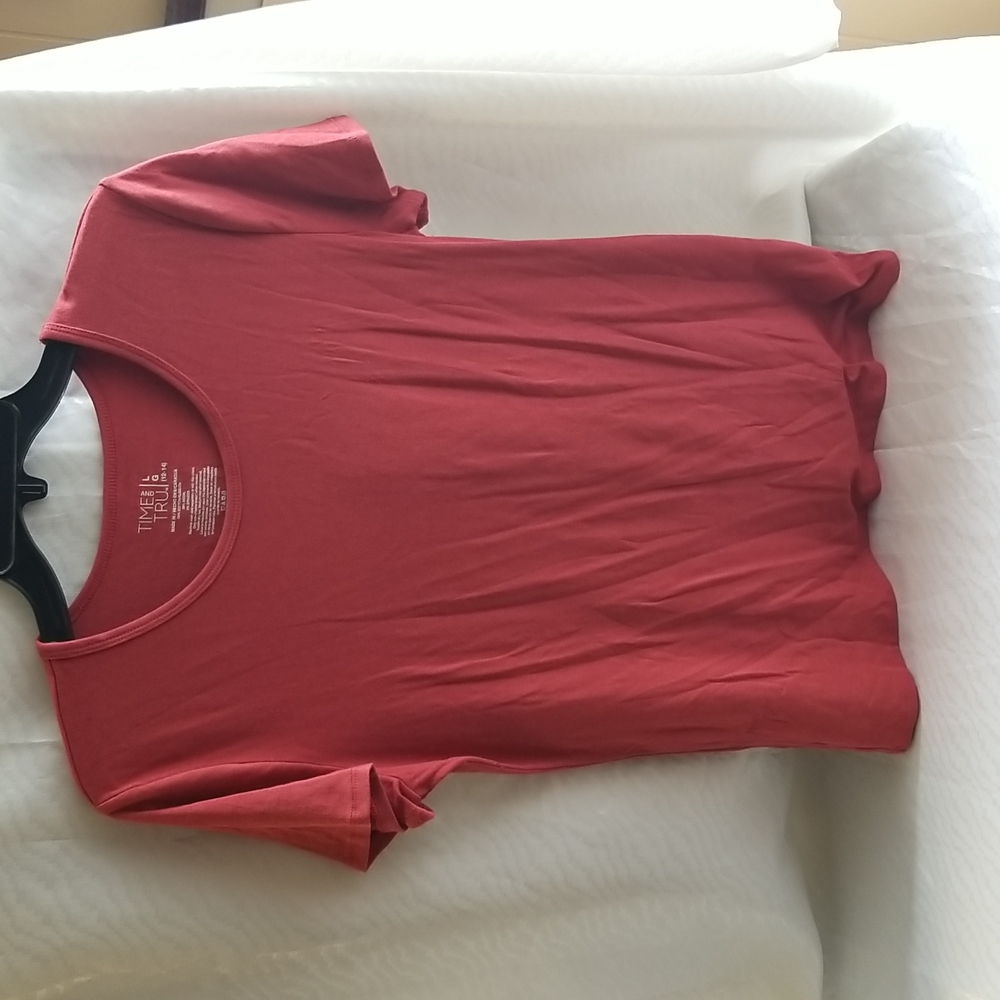 Time And Tru Red Size Large - image 1